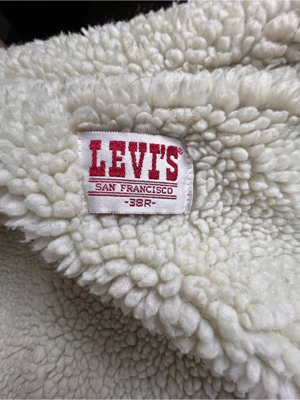 VTG Levi’s Denim Trucker Jacket Sherpa Lined Elbow Patches 38R